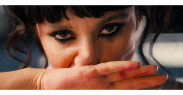  Irina Rimes lansează Mărgele, chiar înainte de concertul său special Descântatele