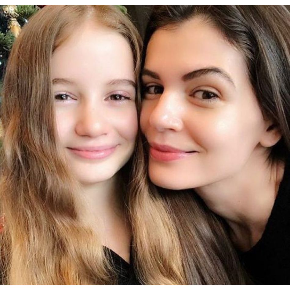 Noi imagini cu Irina Columbeanu din Malibu. La 15 ani, fiica Monicăi Gabor seamănă tot mai mult cu mama sa 