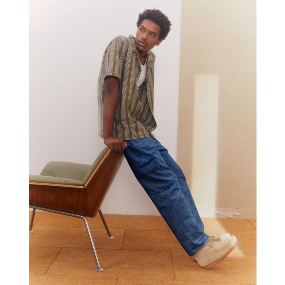 Articolele esențiale de vară Levi’s devin mai sofisticate cu materiale mai ușoare