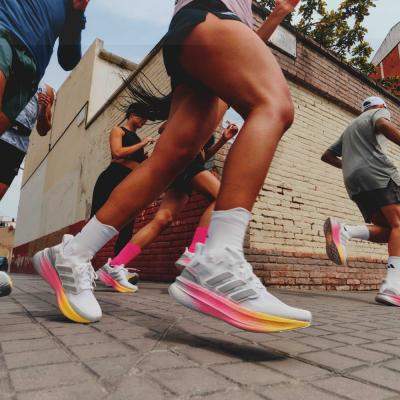 adidas prezintă noul ULTRABOOST 5 – gândit să ofere cel mai mare boost de energie de până acum