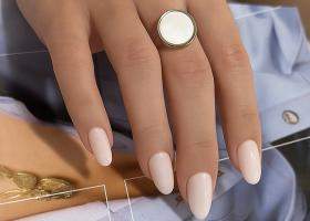 Cum stimulezi creșterea unghiilor: 10 sfaturi esențiale