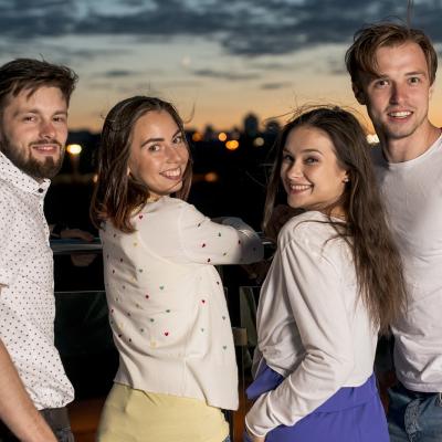 6 activități departe de ecrane pentru o seară de vineri