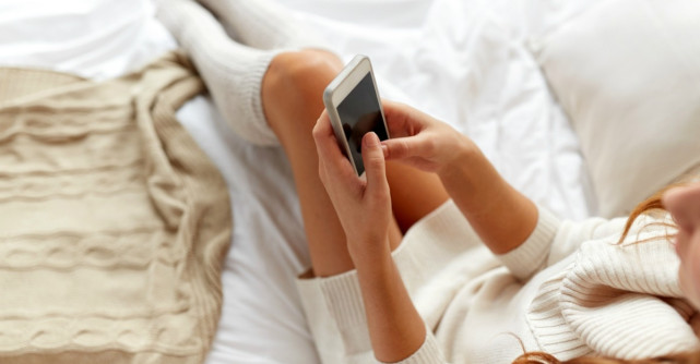 Dependenta de telefon e periculoasa: 10 efecte negative