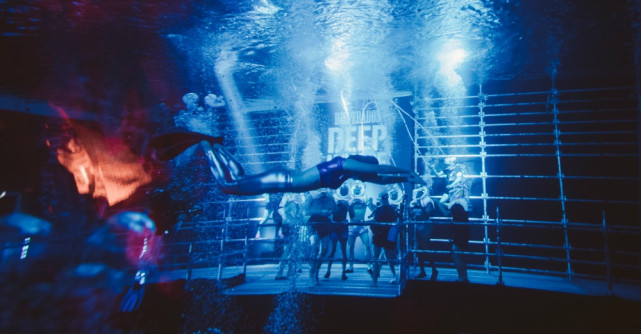 Cea mai adâncă pisicină din lume a găzduit, în premieră, o petrecere epică marca Desperados 