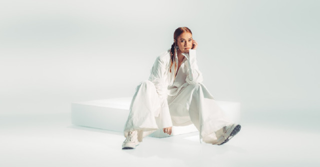   Feli scoate 'Iubirea ca la piață'