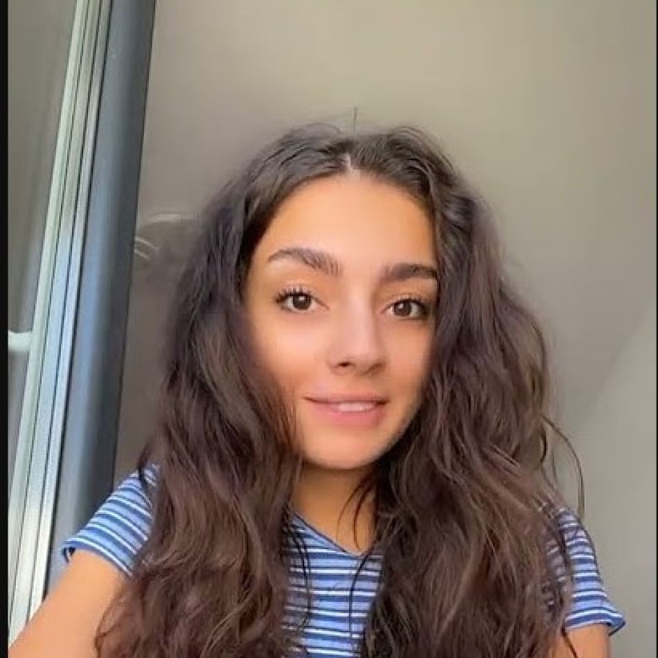 Iustina şi Daiana, refuzate la dream date-ul de la Insula Iubirii, într-o ediţie lider de audienţă