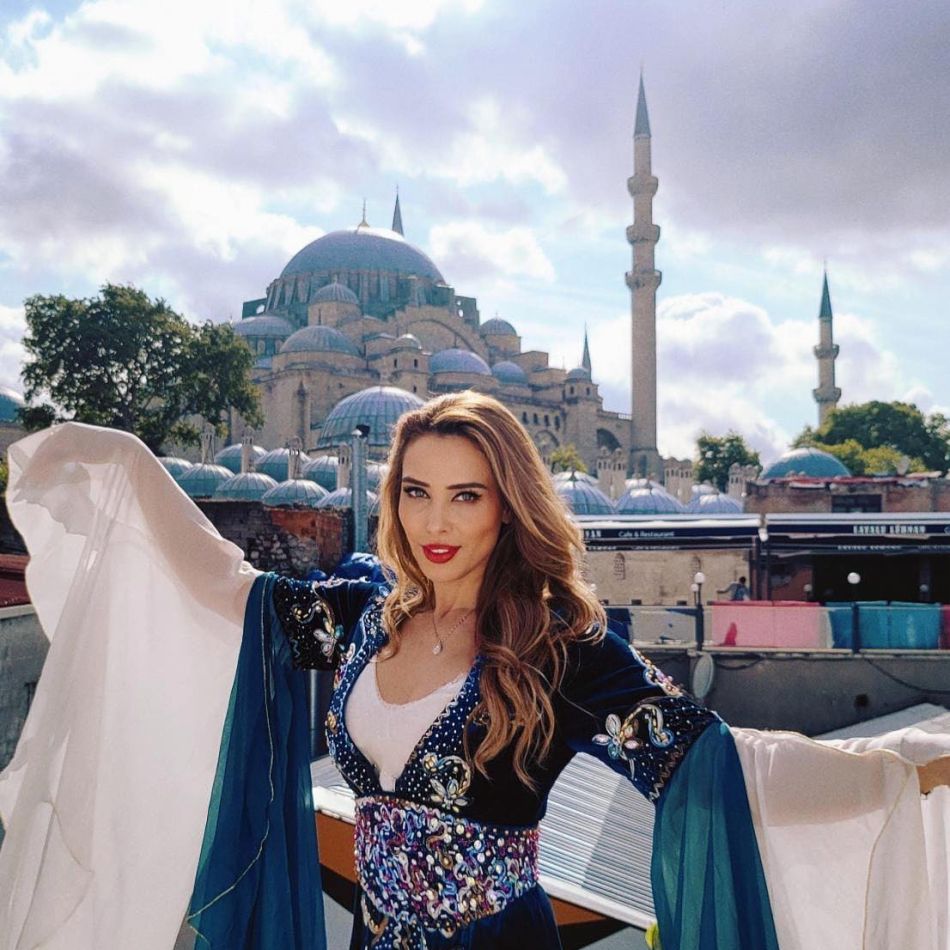 Iulia Vântur, însărcinată? Ce spune vedeta despre un copil cu Salman Khan