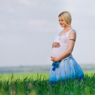  9 Reguli esentiale pentru gravide pe timp de canicula: Cum sa-ti protejezi sanatatea si aspectul picioarelor