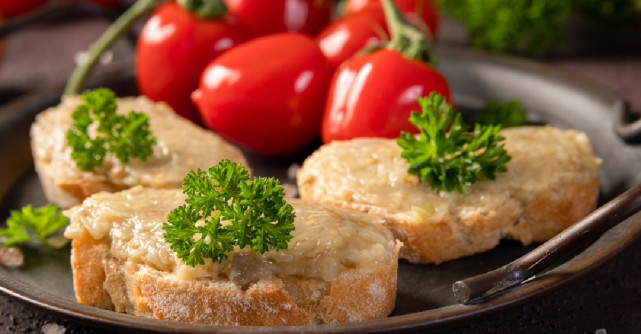 Câte calorii are salata de vinete? Este sănătos să consumăm vinete?