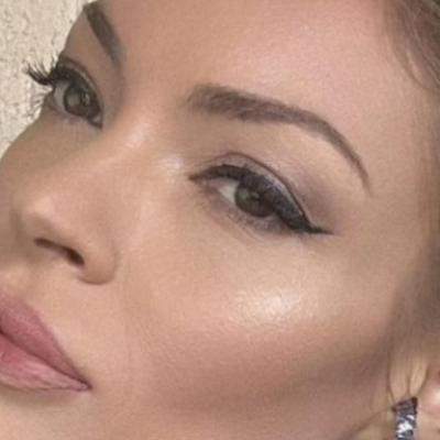 Valentina Pelinel și Cristi Borcea au împodobit bradul de Crăciun în noiembrie: Când așa vor copiii, ce să facem?