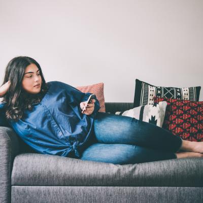 6 trucuri vestimentare pe care femeile cu forme ar trebui să le știe