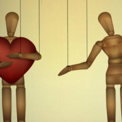 Patru semne că te manipulează emoțional