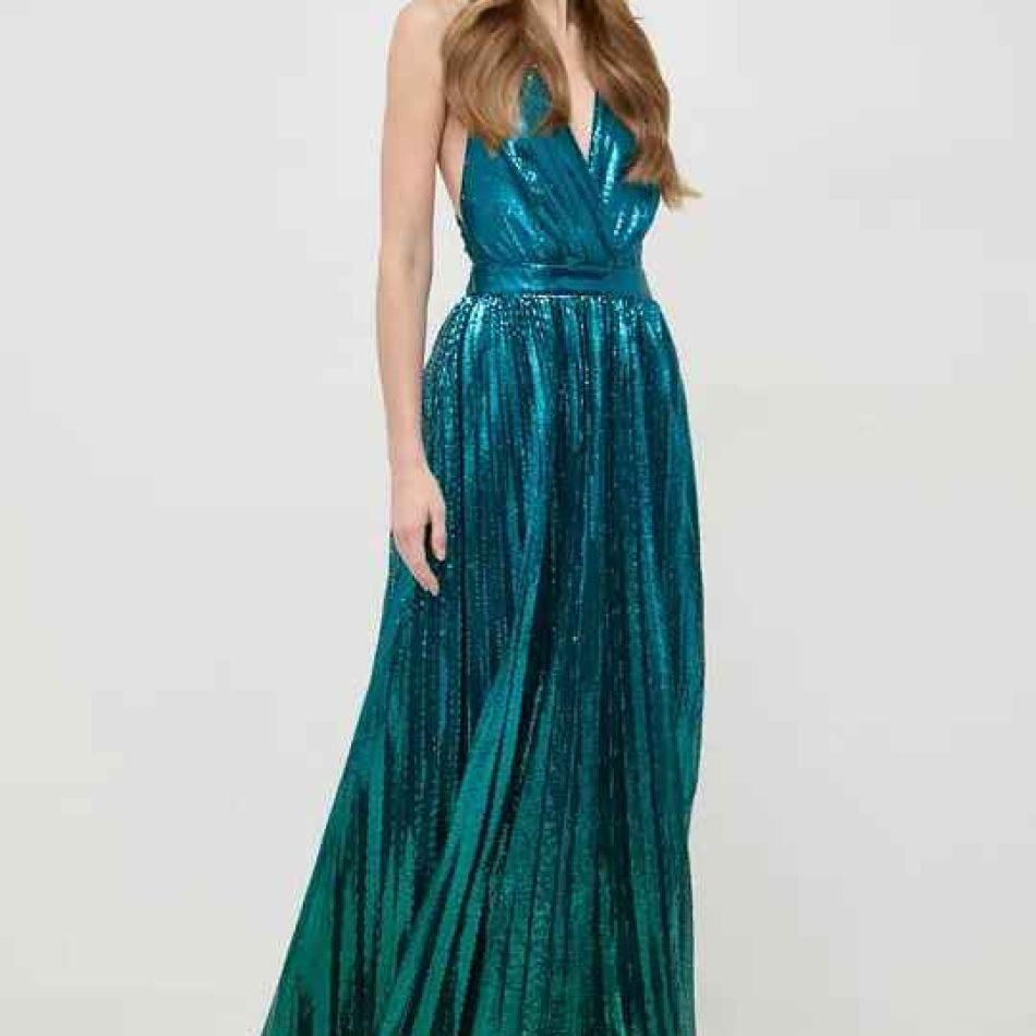 Îmbrăcată în Dragoste: Cele mai elegante rochii pentru Ziua Îndrăgostiților și Dragobete