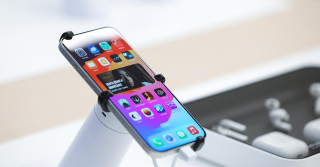 iSTYLE aduce cele mai avansate modele iPhone 15 în România