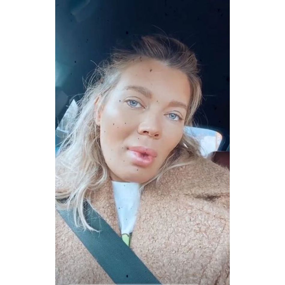 Gina Pistol a postat imaginea cu chipul fiicei sale din greșeală. Iubita lui Smiley a început să plângă pe Instagram