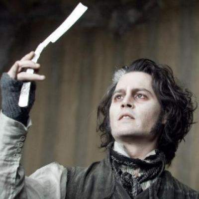 Video: Johnny Depp bea pana nu se mai tine pe picioare