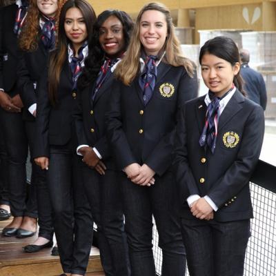 Brooks Brothers a realizat uniformele oficiale  pentru Pavilionul SUA din cadrul Expo Milano 2015