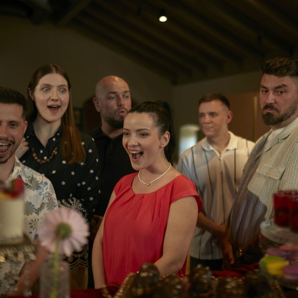 Primele imagini din Teambuilding 2, continuarea celui mai de succes film românesc, post-comunism