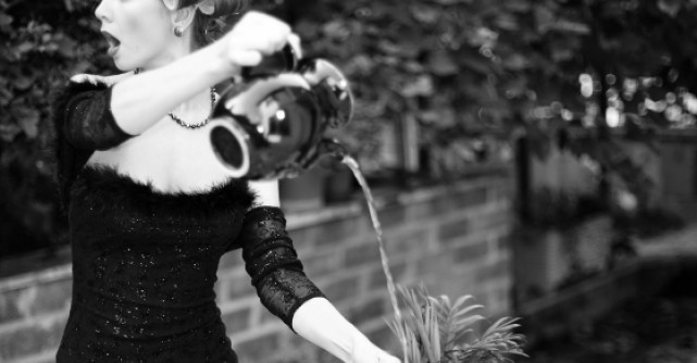 Ura, prietenie, dragoste, casatorie