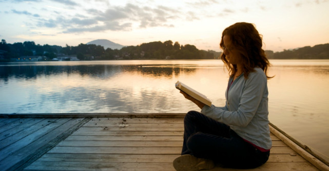 Diferenta dintre narcisism si iubirea de sine: Semnele unei tulburari mentale si calea spre vindecare