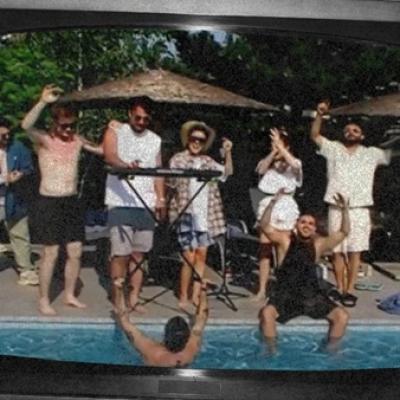 Theo Rose x Leo de la Izvoare – Dacă dragostea era pe bani – o piesă ca o petrecere de altădată