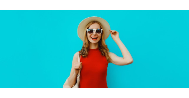 Vara aceasta se scrie în roșu. Nuanțele pasiunii care domină sezonul estival sunt roșu efervescent și roșu fructat