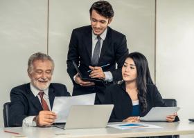 Tot ce trebuie să știi despre traducerile legalizate din română în turcă: acte, termene și costuri