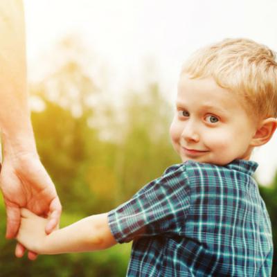 14 citate frumoase despre copii: Am nascut copii in lumea asta intunecata pentru ca aveam nevoie de lumina  