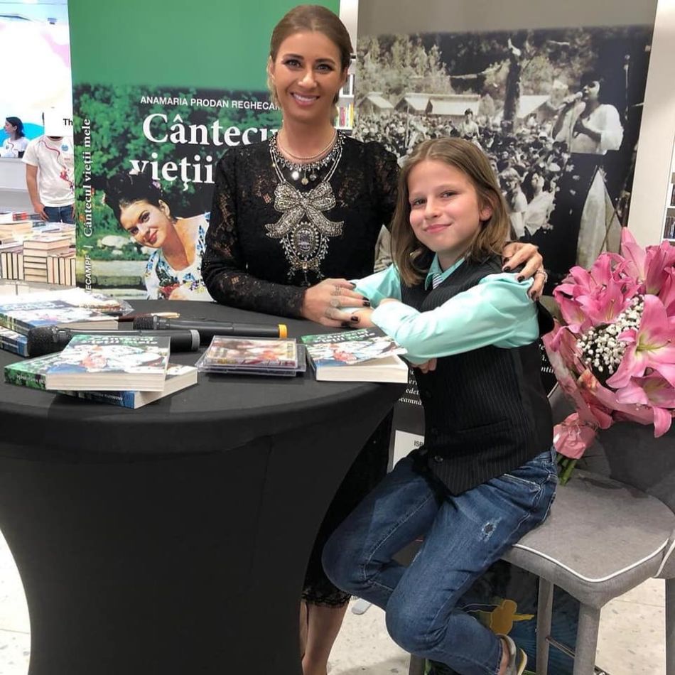 Anamaria Prodan și Laurențiu Reghecampf, împăcare neașteptată la final de an: Copilul trebuie să trăiască la același nivel...