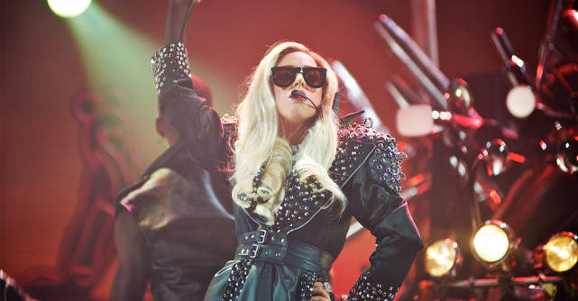 Lady Gaga, povestea neștiută din adolescență: A fost umilită și aruncată într-un tomberon. Cum a transformat durerea în succes
