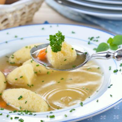 Secretul bucatarului: supa de galuste pufoase