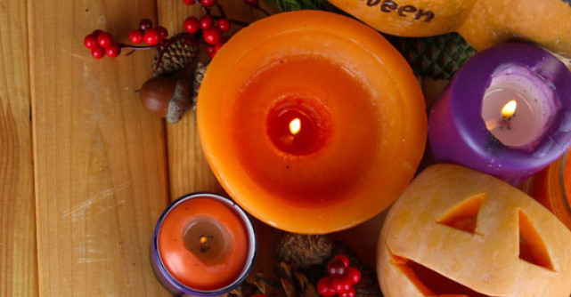 4 pasi pentru a decora masa de Halloween