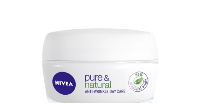 NIVEA pure & natural. Descopera puterea naturii pentru un ten vizibil mai tanar