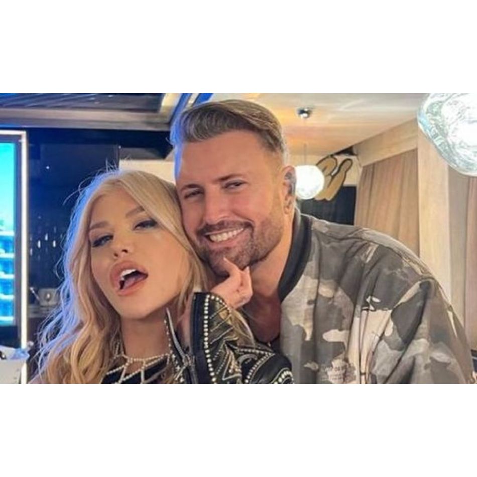 Cătălin Botezatu critică ținuta aleasă de Carmen Iohannis la încoronarea Regelui Charles. Ce spune despre Principesa Margareta?