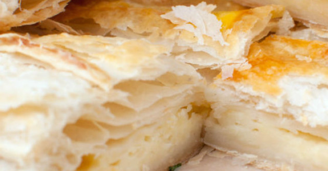 Placinta cu iaurt, o reteta delicioasa usor de facut