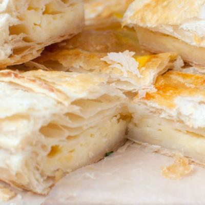 Placinta cu iaurt, o reteta delicioasa usor de facut