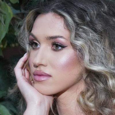 Sună a vară, bate din inimă: Ioana Ignat lansează De corazón