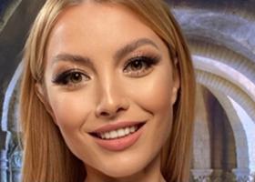 in prag de Sarbatori, Elena Gheorghe va colinda! Asculta aici cea mai frumoasa piesa de Craciun a artistei