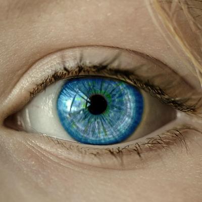 Ameliorarea ochiului uscat, la o picatura distanta