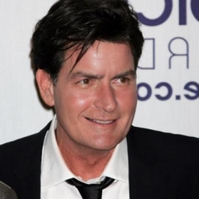 Charlie Sheen isi vrea viata inapoi