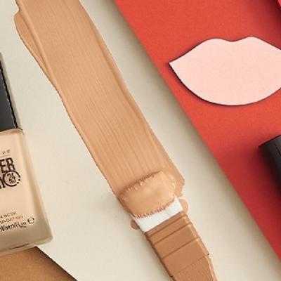 Machiaj fără retușuri cu cea mai rezistentă gamă de machiaj de la AVON: noua True Colour Power Stay