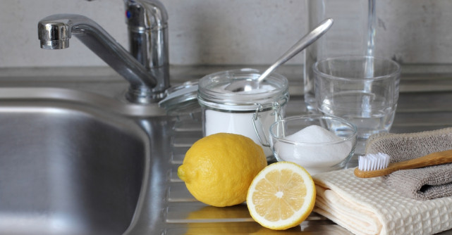 Cum scapi rapid de depunerile de calcar. Soluții eficiente cu ingrediente naturale pe care le ai deja în casă
