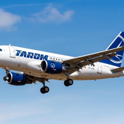 Incident pe un zbor TAROM București–Amsterdam. Pilotului i s-a făcut rău, imediat după decolare