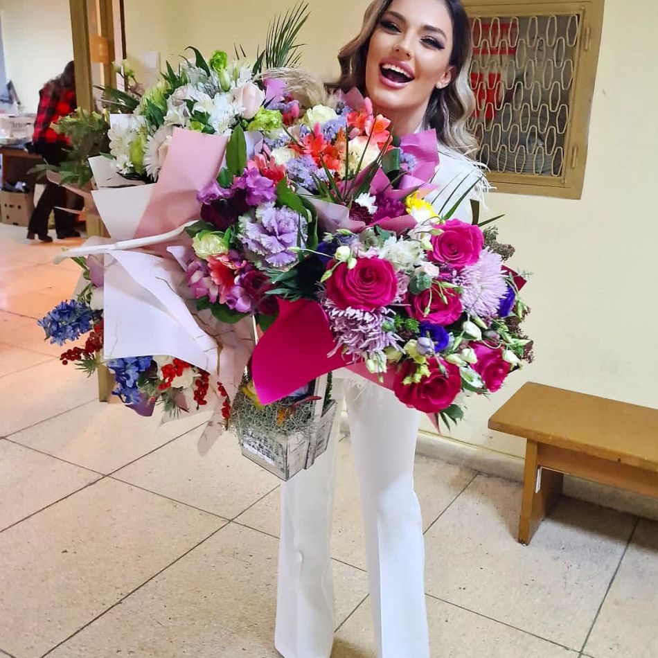 Diana Enache și-a botezat fiica! Imagini de la botezul nepoatei lui Adrian Enache