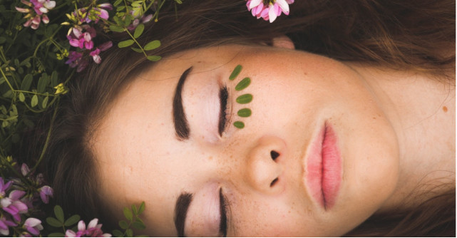 Cum să-ți răsfeți tenul ca la o ședință de spa la tine acasă