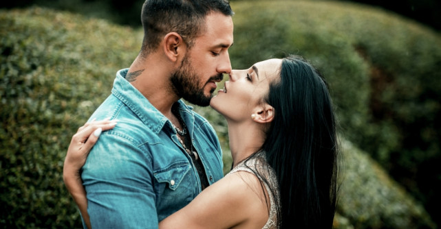 Ce înseamnă compatibilitate sexuală, de fapt: 10 semne subtile că vă potriviți și 5 semne că aveți nevoie de reglaj