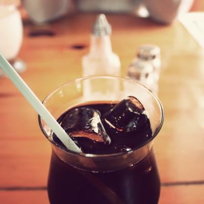 Mulți oameni o consumă, dar oare știu realitatea despre această băutură populară?