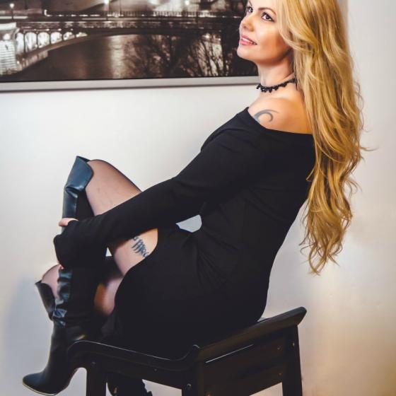 Cizmele peste genunchi: un trend inca pe val. Si ce val!