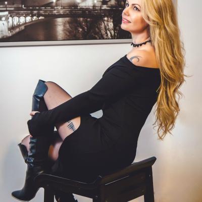 Cizmele peste genunchi: un trend inca pe val. Si ce val!