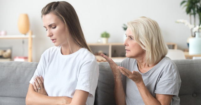 Se poate întâmpla: simți că familia lui este toxică pentru tine? 5 Comportamente care te ajută să faci față 